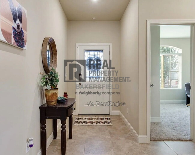 Building Photo - 9312 Woodbrook Dr