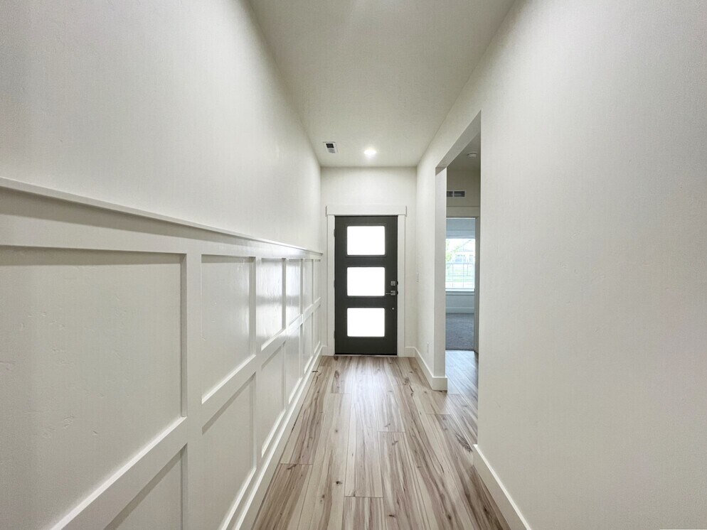 Building Photo - 2370 W Herron Ridge Dr