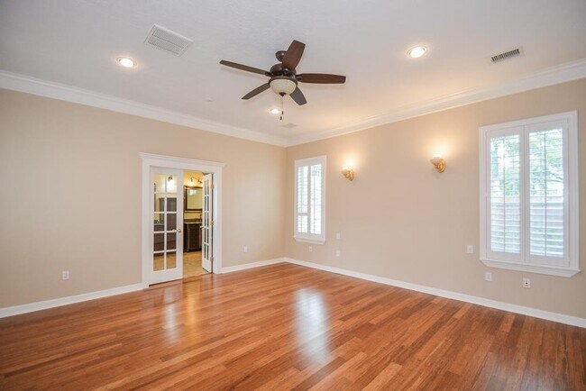 Building Photo - 2326 Walnut Bend Ln