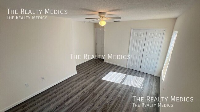 Building Photo - 1242 Halber Ave NW