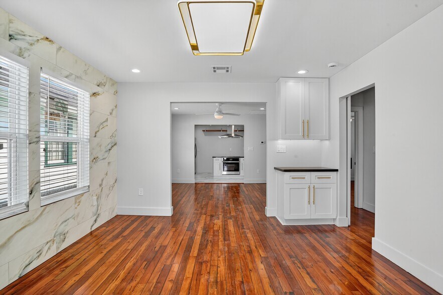 Building Photo - 2825 Cherry St