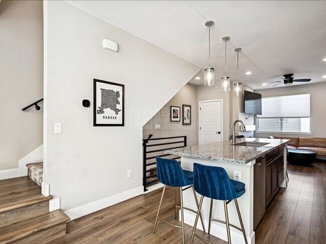 Building Photo - 3073 W Bates Ave