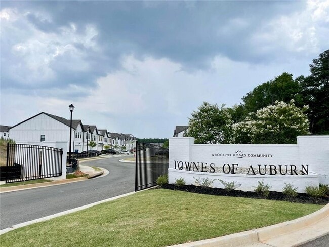 Building Photo - Stylish 3BR Townhome with Private Yard & Two-Car Garage in Auburn, GA