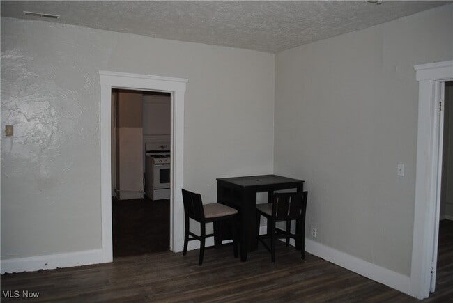 Building Photo - 3173 W 38th St