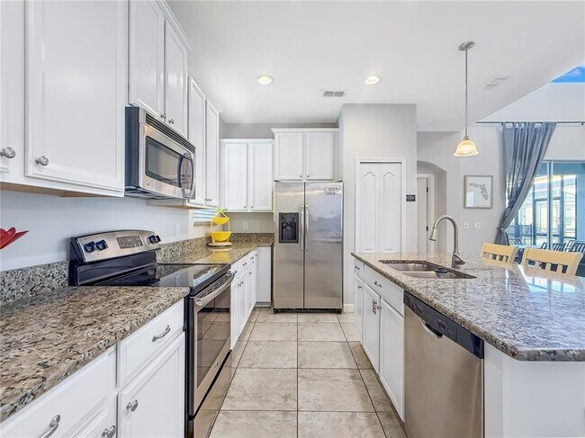Building Photo - 2942 Buccaneer Palm Rd