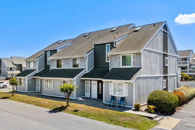Building Photo - 3700 Golf Colony Ln