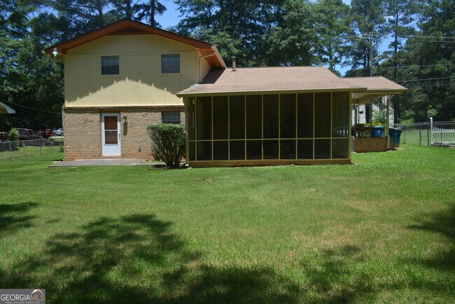 Building Photo - 354 Roy Huie Rd