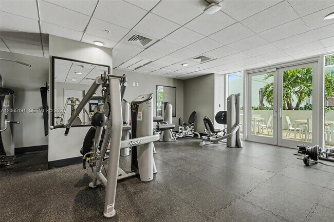 Building Photo - 2275 Biscayne Blvd