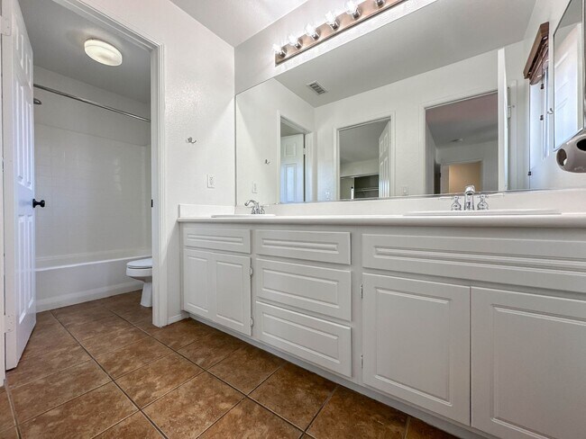 Building Photo - 24623 Montevista Cir