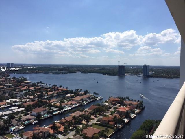 Building Photo - 2000 Island Blvd