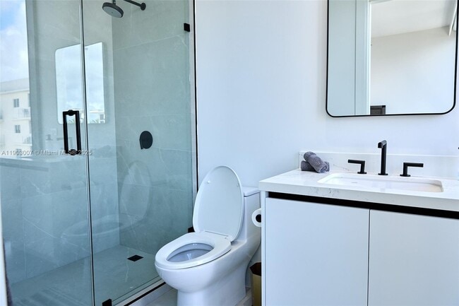 Building Photo - 160 Isle of Venice Dr