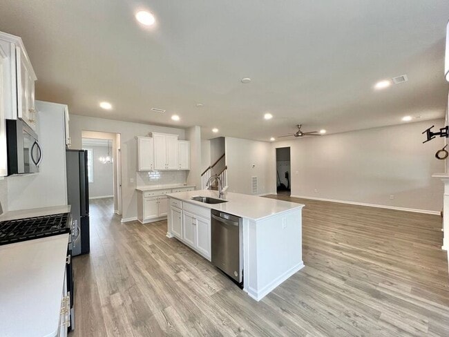 Building Photo - 120 Alta Crst Ln