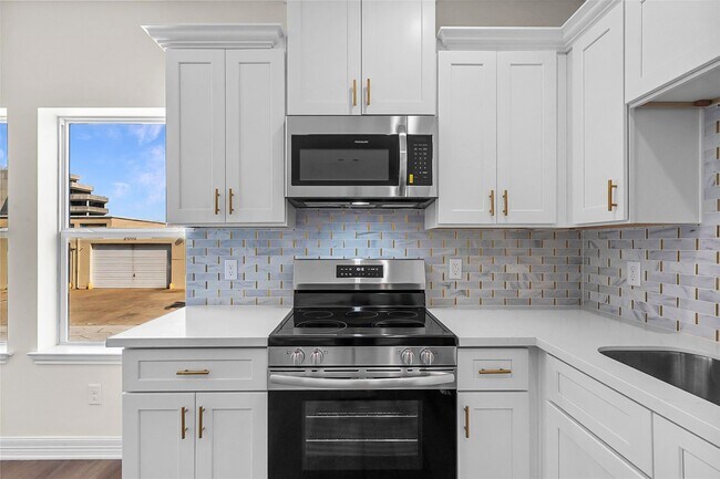 Building Photo - 2005 Sealy Ave