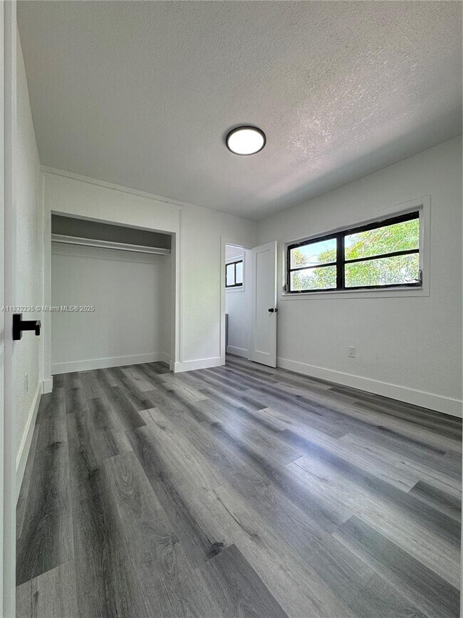 Building Photo - 17645 NW 37th Ave