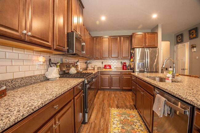 Building Photo - 351 Goodwick Dr