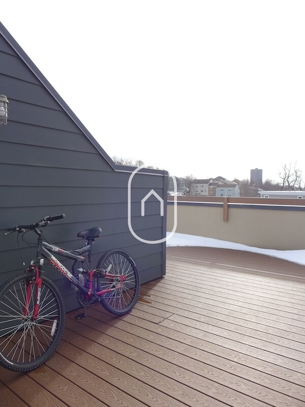 Building Photo - 2846 Washington St