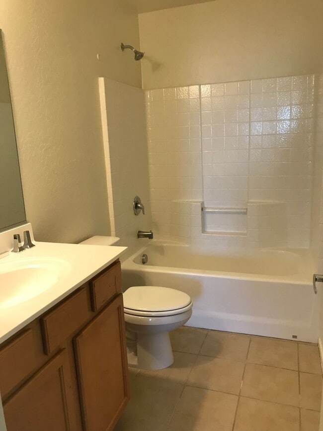 Building Photo - 1 month free rent if rented before New Years Day! Spacious 3br Home in Cortessa $1,899.00