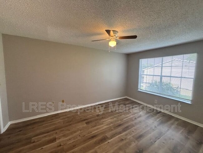 Building Photo - 2550 N Alafaya Trail