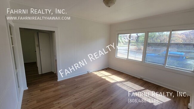 Building Photo - Fully Remodeled 2 bedroom 1 bath single fa...