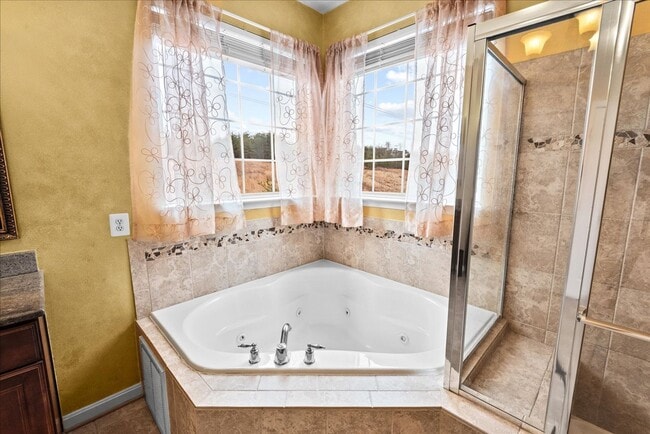 Building Photo - 3 Bed 3 Bath in 55+ Four Seasons Dumfries, VA