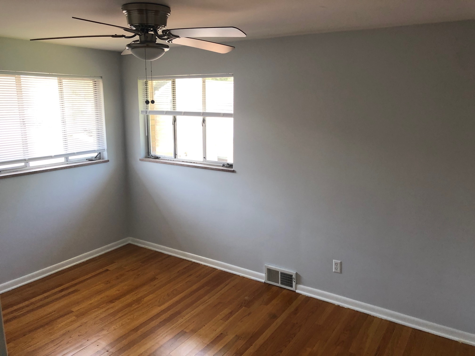 Building Photo - 3442 Warren Rd