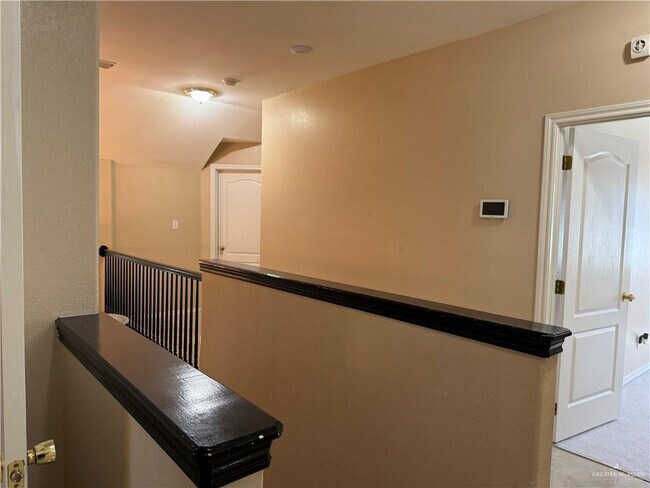 Building Photo - 35 Wisteria Dr