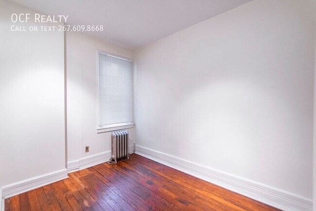 Building Photo - 833 N Newkirk St