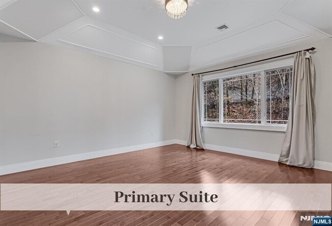 Building Photo - 230 Hillcrest Rd