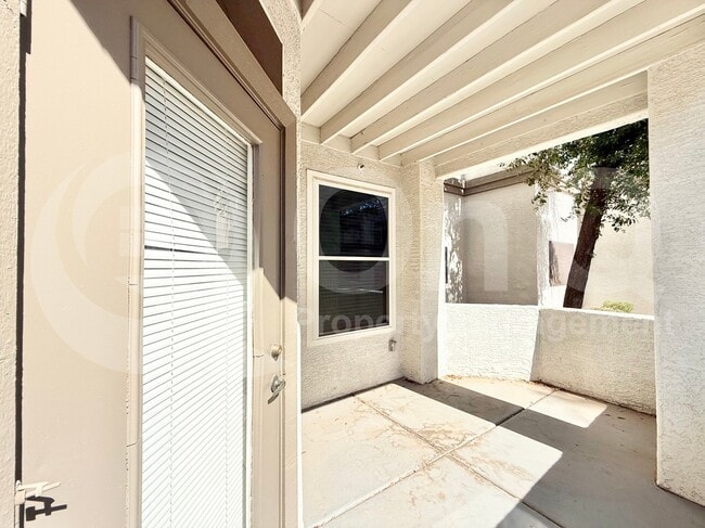 Building Photo - 11375 E Sahuaro Dr