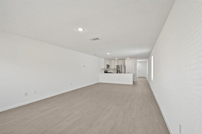 Building Photo - 2413 Legends Crk