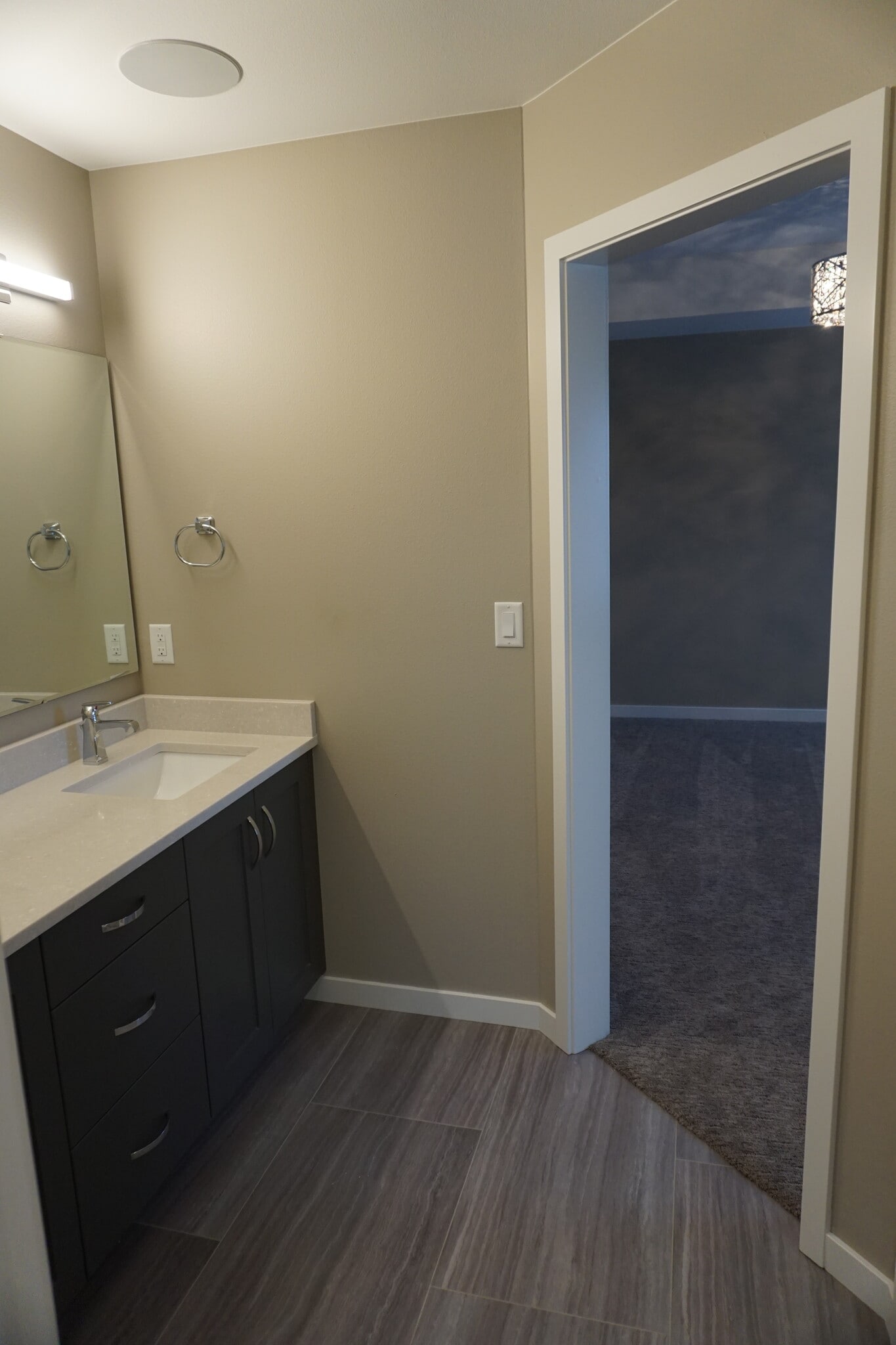 Master bath with quartz countertops - 3805 Stacy Dr