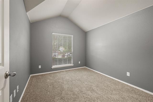 Building Photo - 9905 Voss Ave