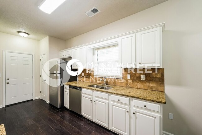 Building Photo - 1144 Amberley Woods Dr