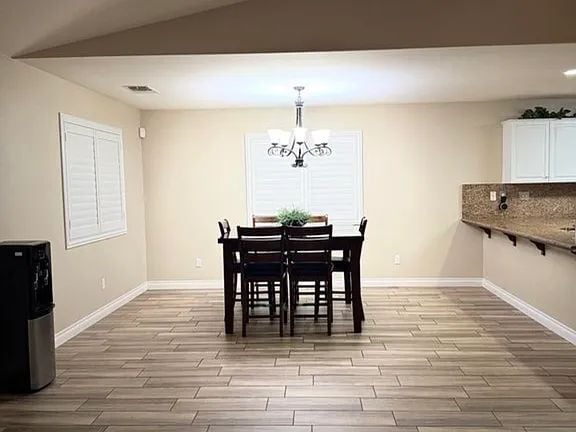 Building Photo - For Rent Beautiful 4-Bedroom Home in Southwest Bakersfield