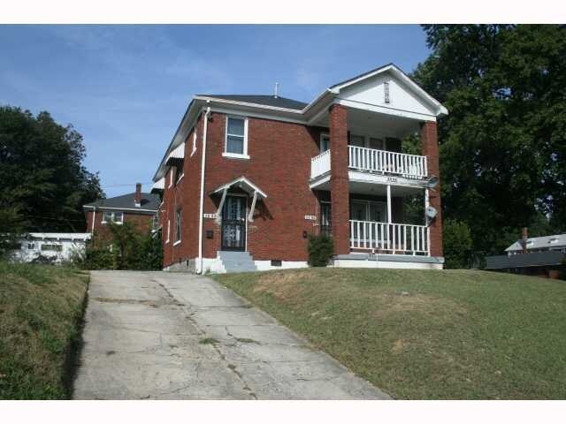 Building Photo - 1596 Jackson Ave