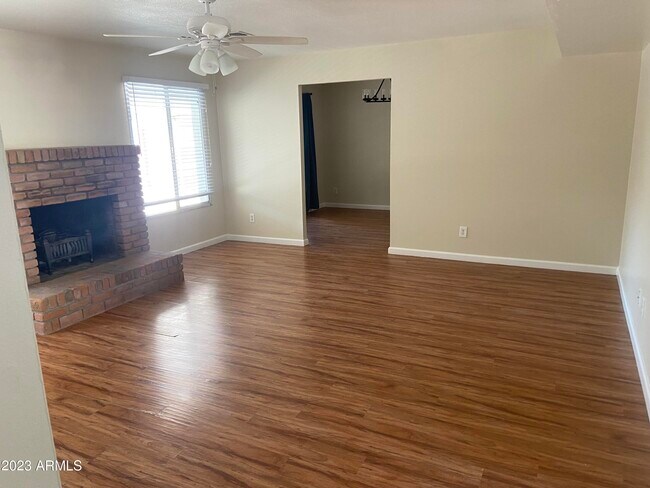 Building Photo - 8637 E El Charro Ln