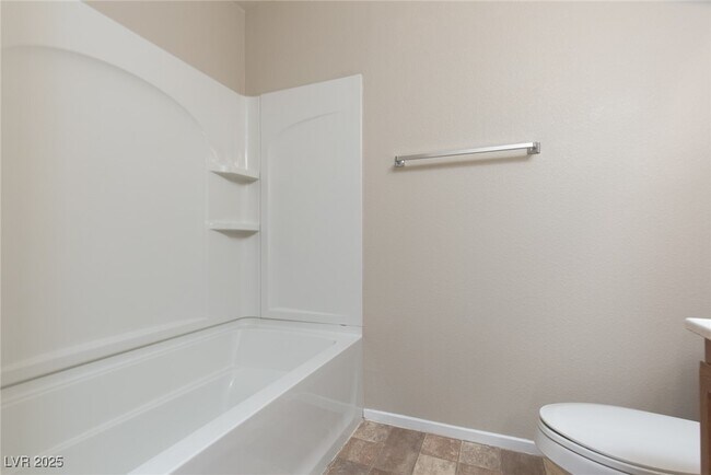 Building Photo - 723 St Aidans St