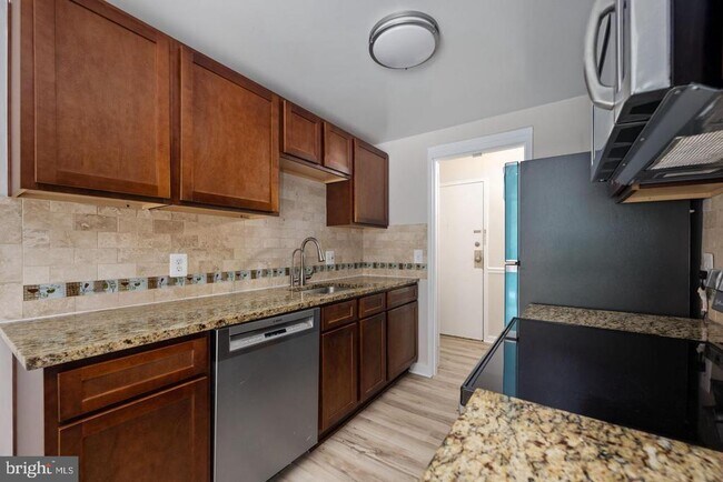 Building Photo - 11659 Stoneview Square