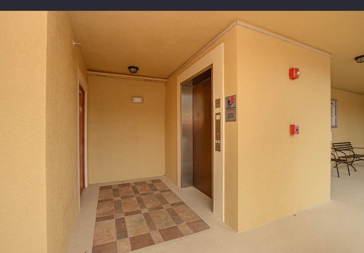 Building Photo - 4190 Gator Greens Way