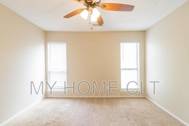 Building Photo - 2516 Cranbrook Ln