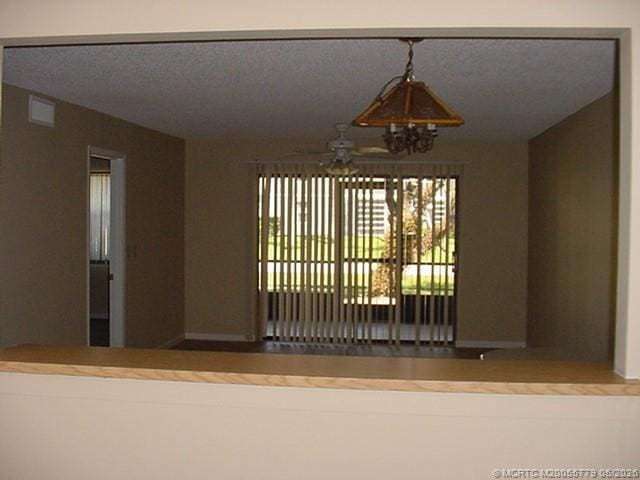 Building Photo - 1290 SE Parkview Pl