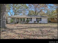 Building Photo - 3 N Meadowcliff Cir
