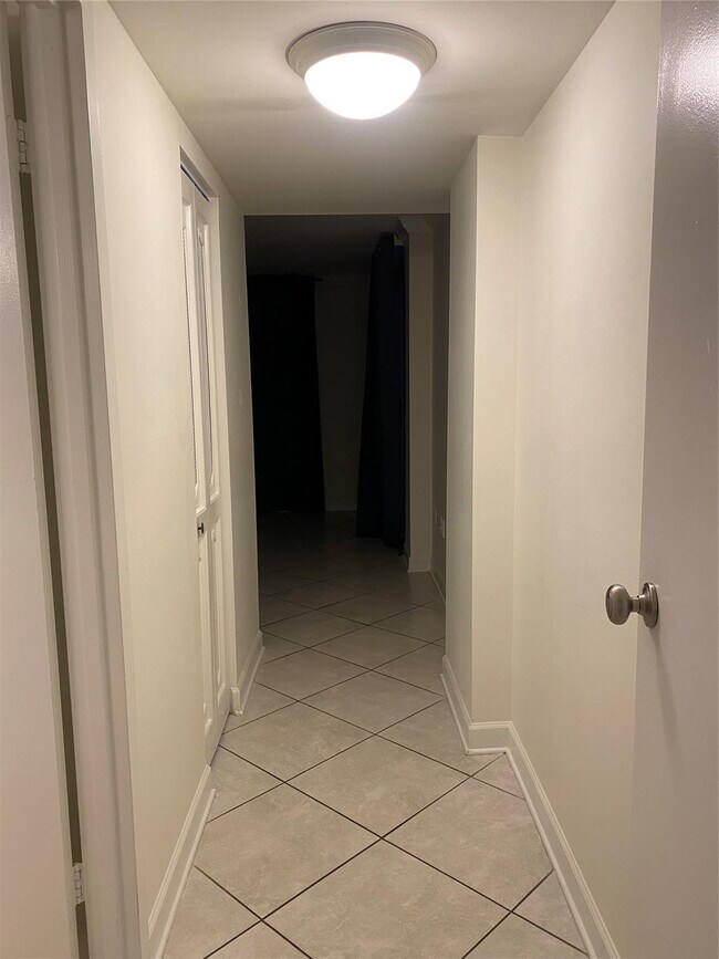 Building Photo - 3545 S Ocean Blvd