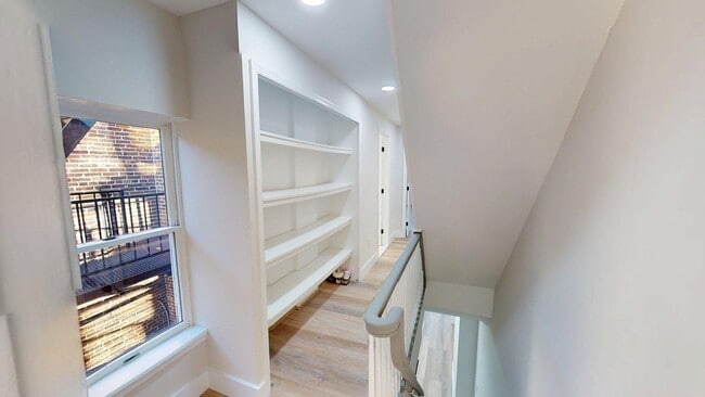 Building Photo - 1138 S Hanover St