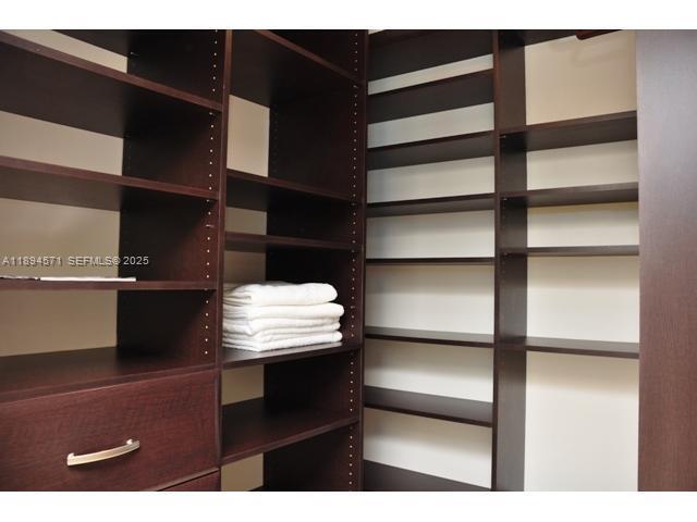 Building Photo - 3535 S Ocean Dr