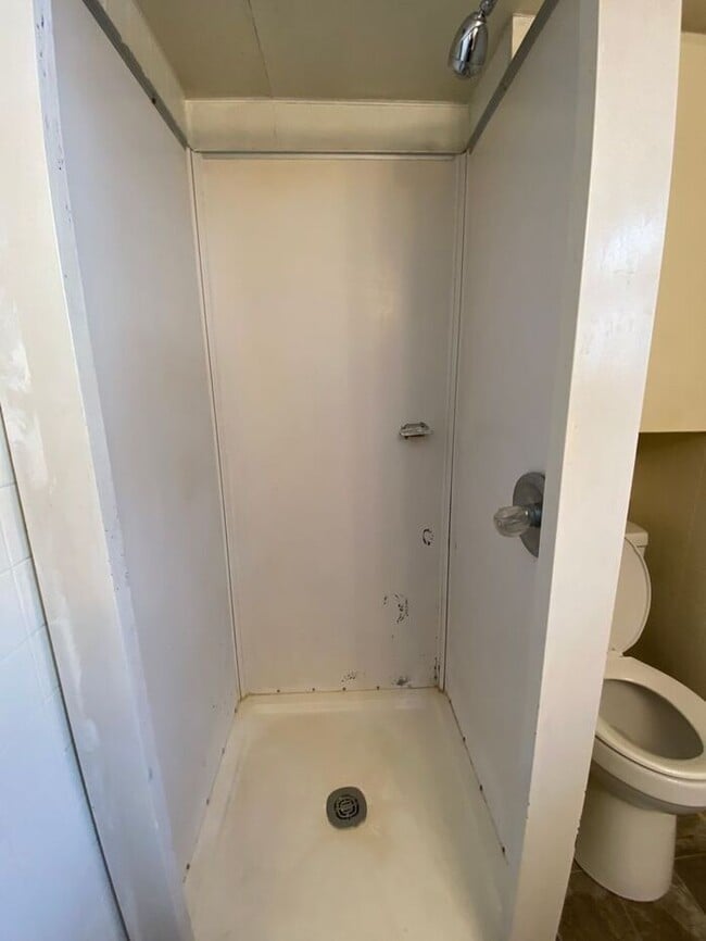 Building Photo - Studio Apartment in Dowagiac