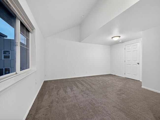 Building Photo - 4418 Corliss Ave N