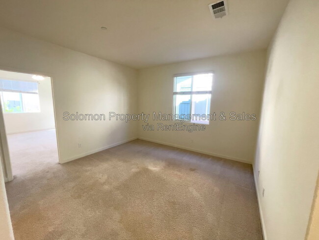 Building Photo - 4148 Sitio Cielo