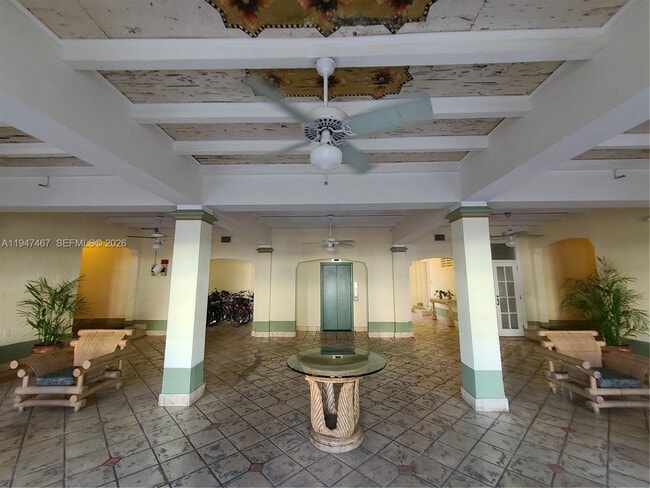 Building Photo - 900 16th St