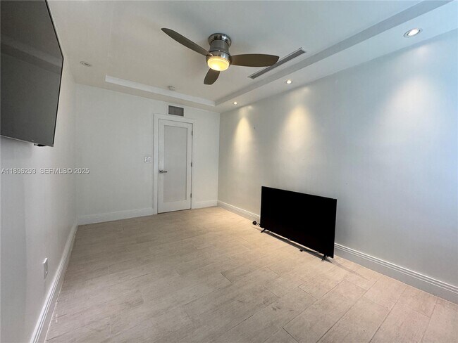 Building Photo - 645 Lenox Ave.